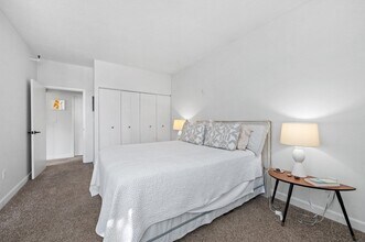 Building Photo - 42 8th St