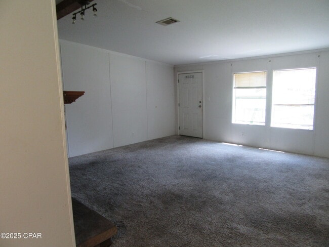 Building Photo - 12013 Hibiscus St