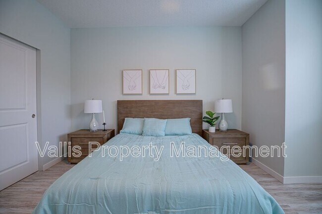 Building Photo - 13001 S Crompton Ln