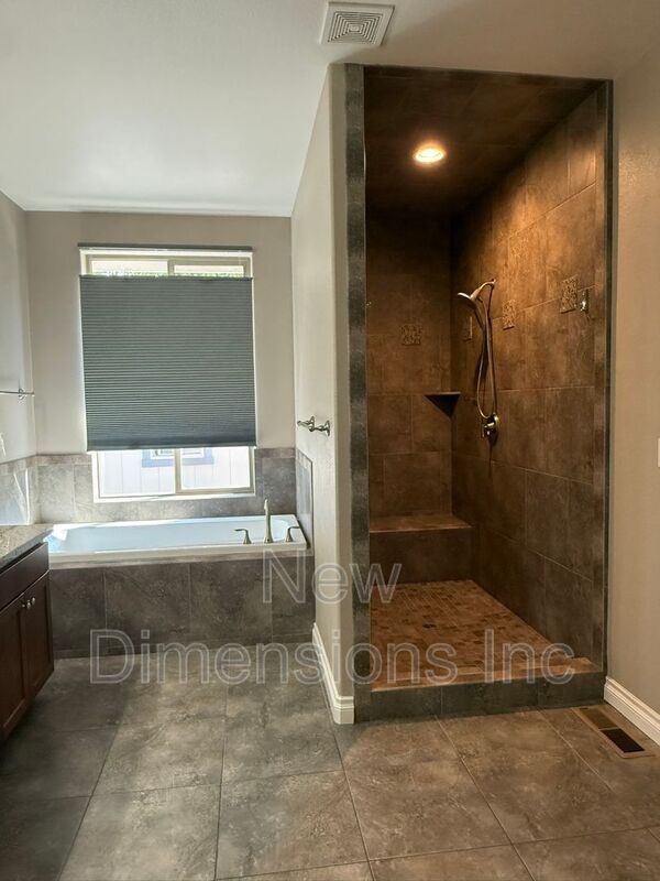 Building Photo - 1317 Cedar Creek Cir