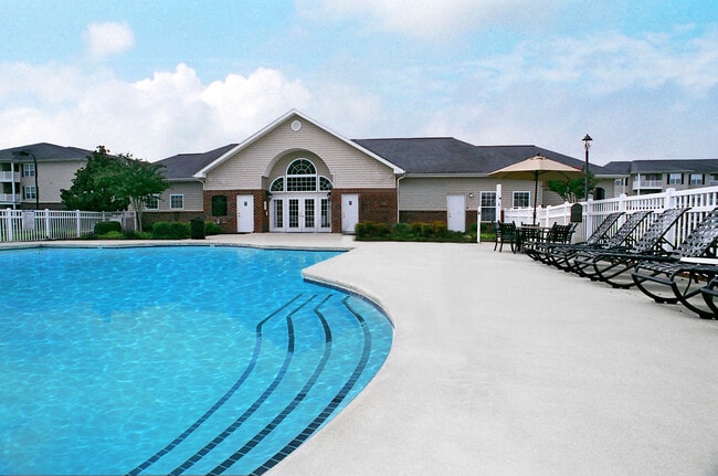 Building Photo - Legacy at Cross Creek