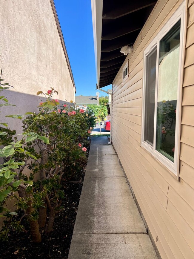 Building Photo - 3-Bedroom San Jose Home for Rent on a Quie...