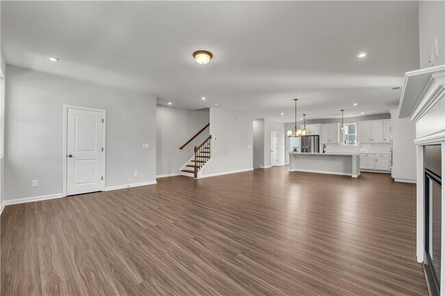 Building Photo - 660 Devon Aly