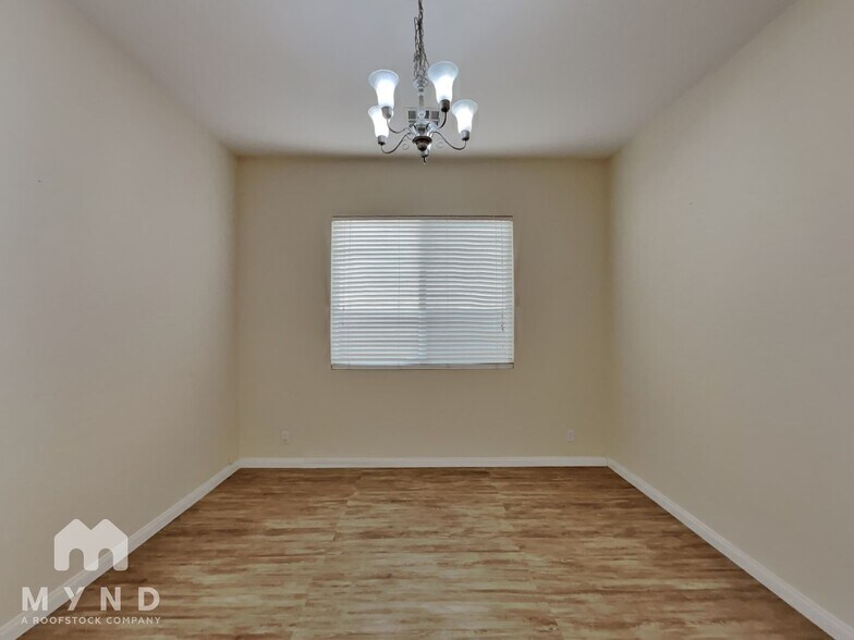 Building Photo - 6524 Greenlet Ave