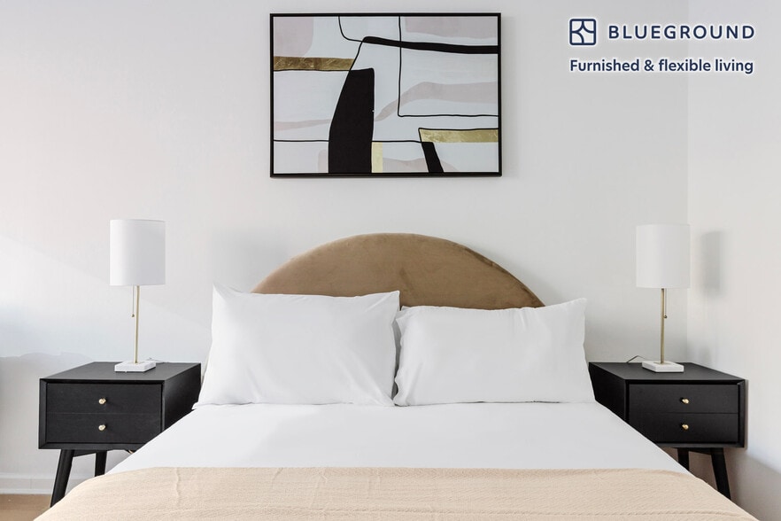 Building Photo - 535 W 23rd St