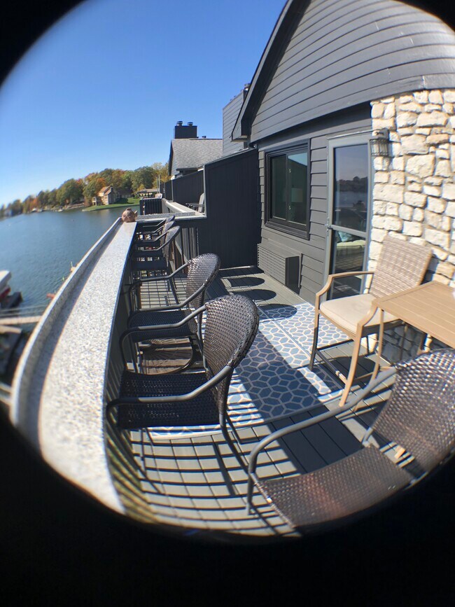 Building Photo - 102 Clarendon Dr