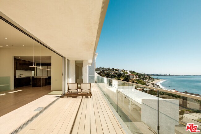 Building Photo - 18223 Coastline Dr