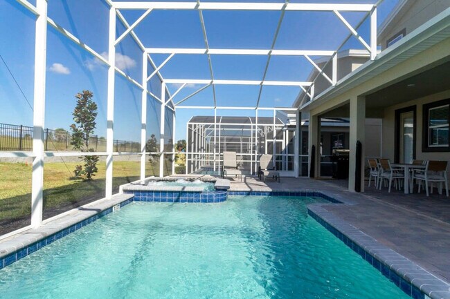 Building Photo - 9202 Sommerset Hills Dr