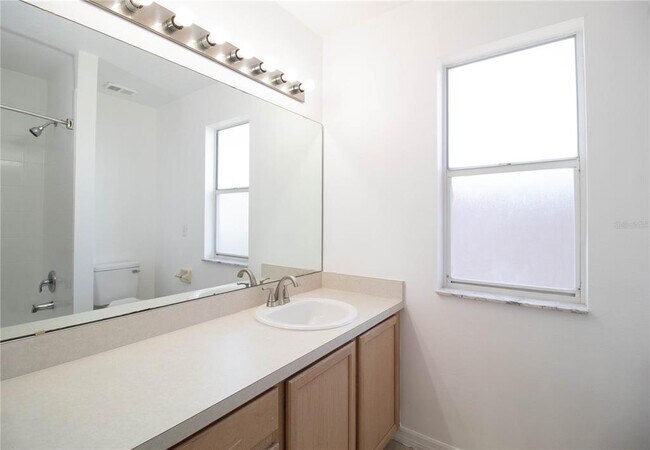 Building Photo - 667 Downing Cir