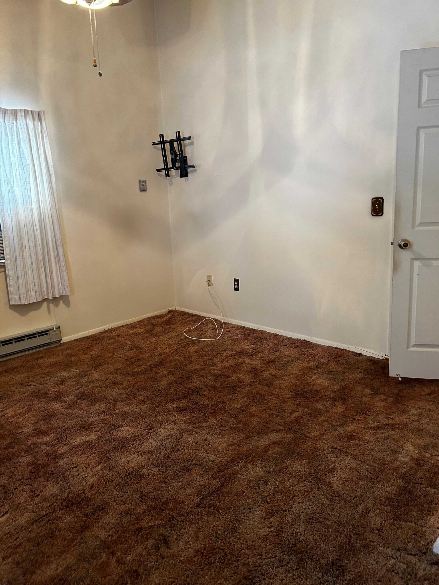 Bedroom 4 - 302 Lake Ave