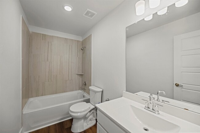 Building Photo - 10603 Whitejacket