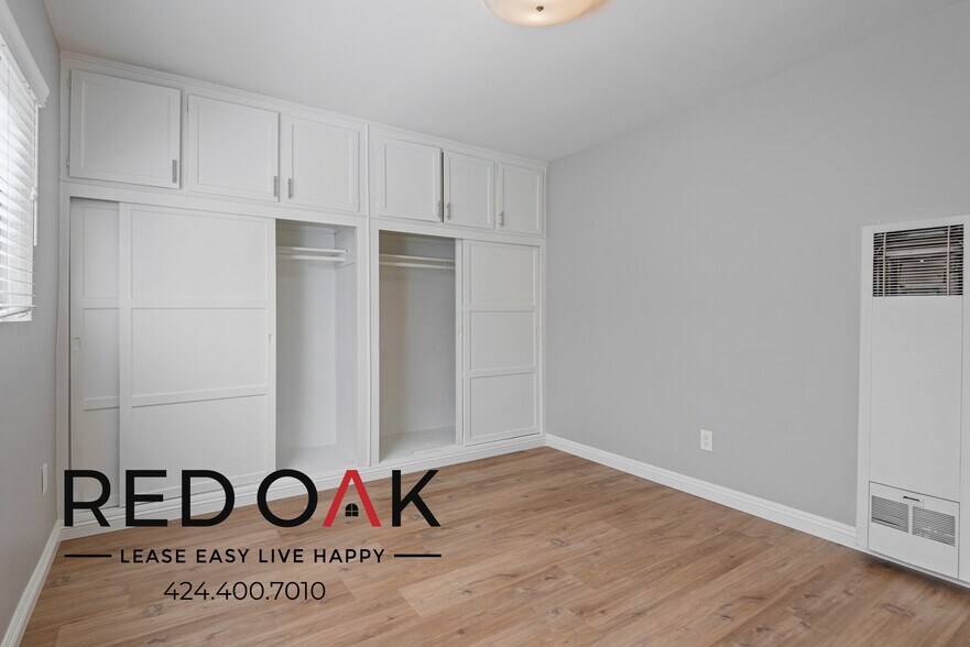 Building Photo - 320 S Sherbourne Dr