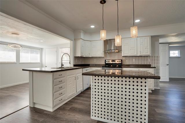 Building Photo - 4704 Pemberton Ln