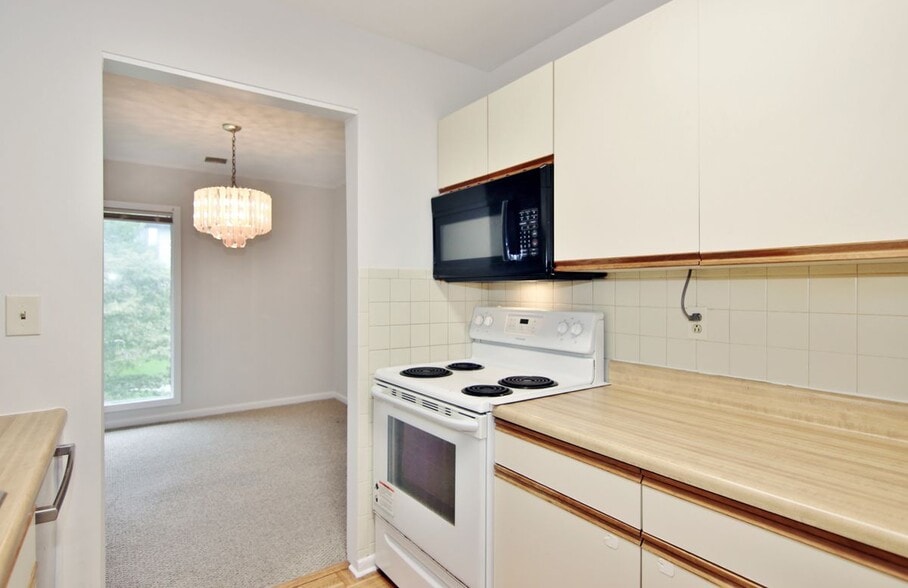 Building Photo - 249 Hamilton Ave