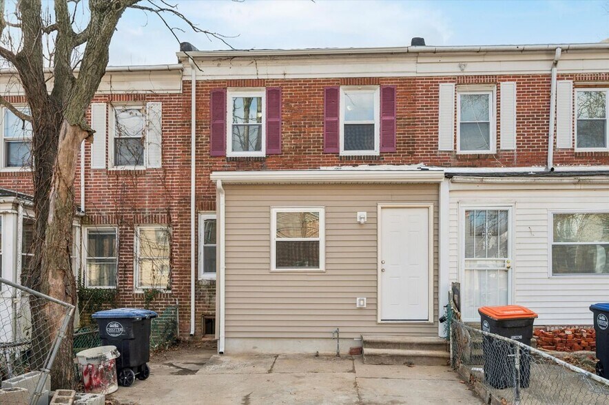 Building Photo - 1112 Johnson St