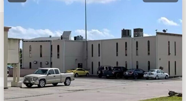 Primary Photo - 23736 Highway 59