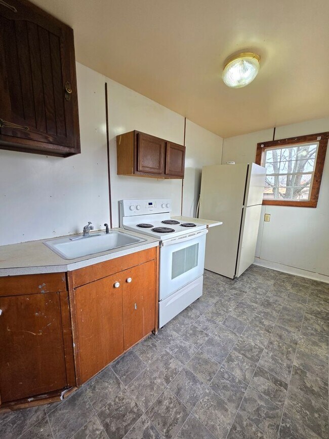 Building Photo - 1441 Oak St