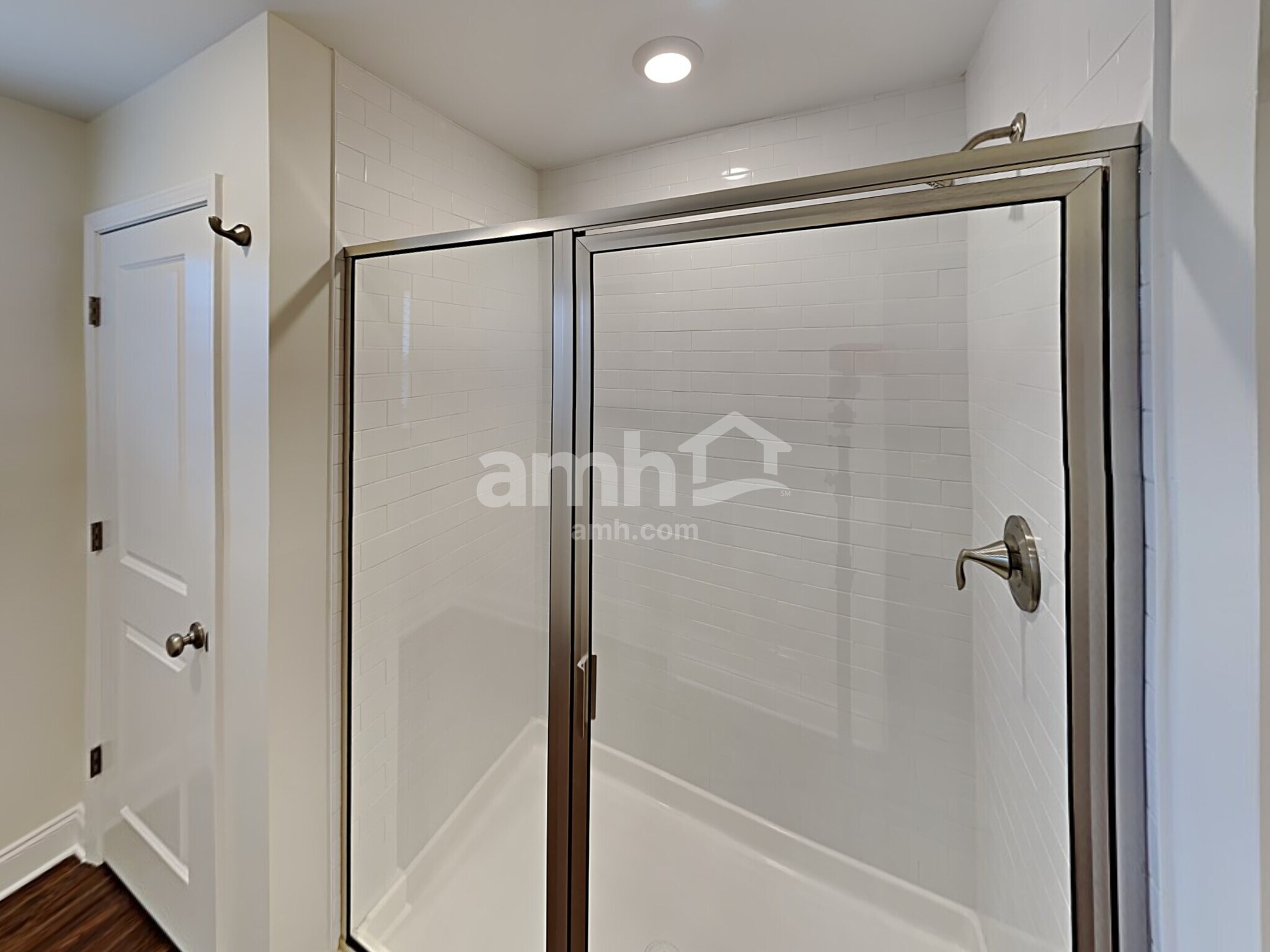 Building Photo - 1357 Lomond Dr