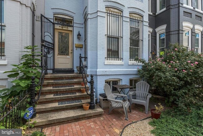 Building Photo - 1915 11th St NW