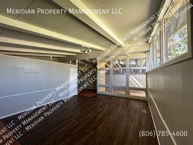 Building Photo - 2003 32nd-A