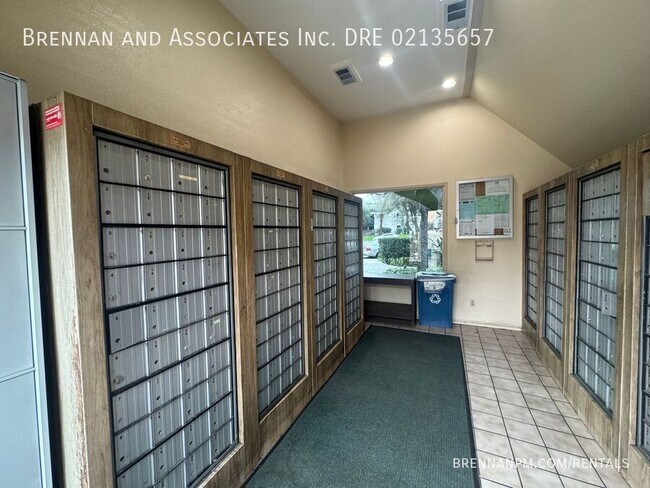 Building Photo - 7962 Mission Center Ct