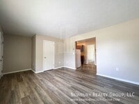 Building Photo - 19 Clearview Meadows