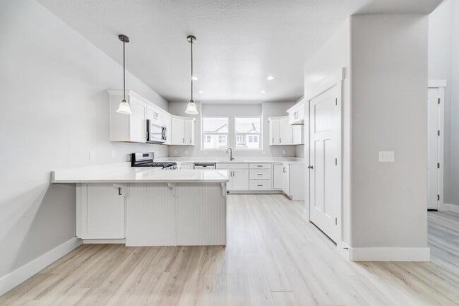 Building Photo - 1487 N 3830 W