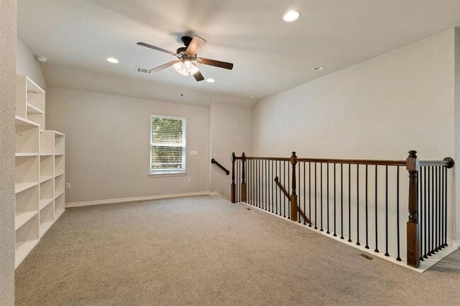 Building Photo - 9010 Gage Dr