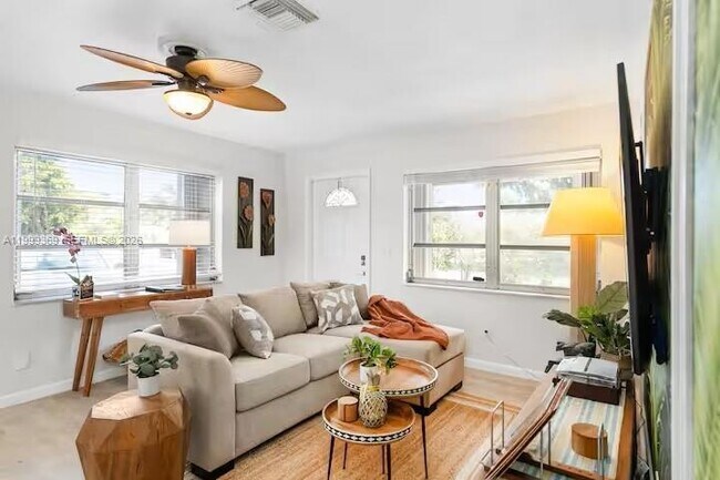 Building Photo - 108 SE 4th Terrace