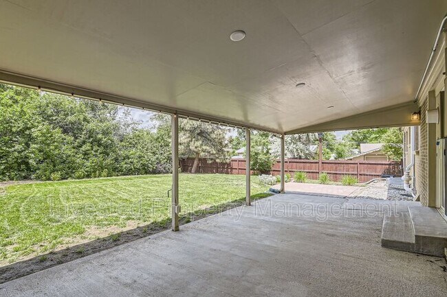 Building Photo - 5007 S Mabre Ct