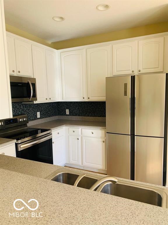 Building Photo - 9435 Tanhurst Dr