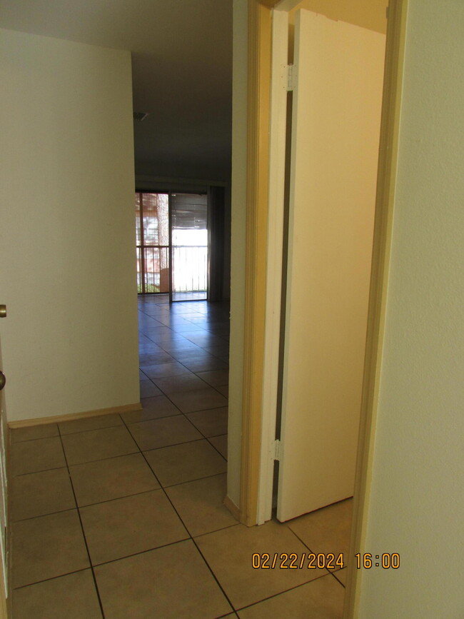 Building Photo - 4125 Pinewood Dr NE