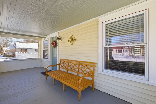 Building Photo - 26 Snow St