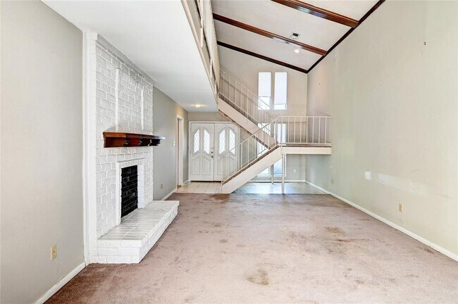 Building Photo - 2610 Princess Ln