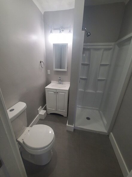 Building Photo - 738 Washington St