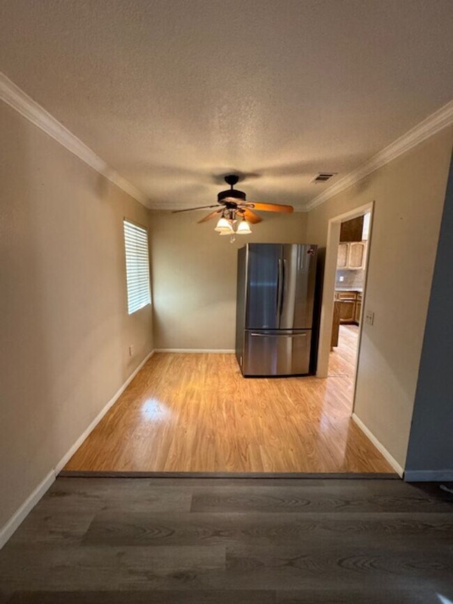 Building Photo - Beautiful Home in the Heart of Hemet