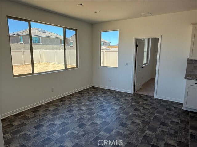 Building Photo - 4470 Hickory Ct