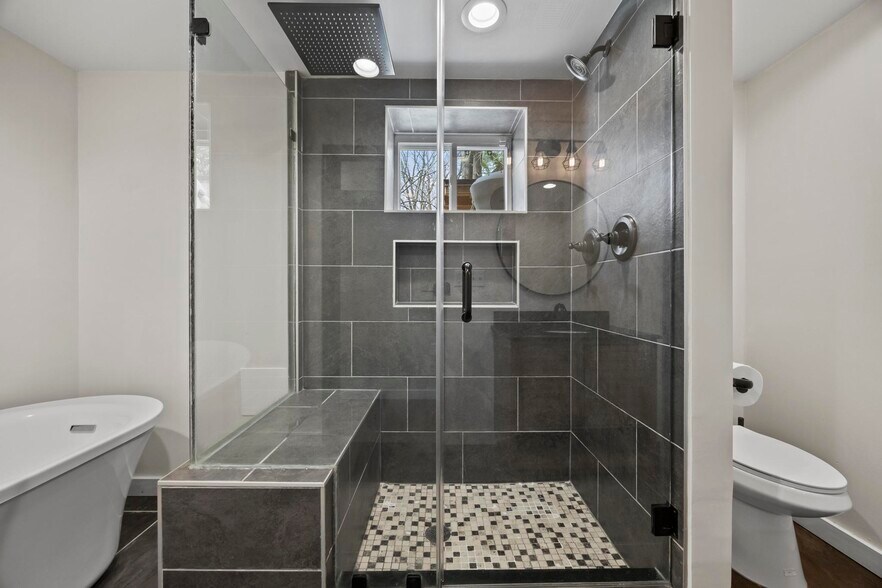 Building Photo - 8312 Savage Guilford Rd