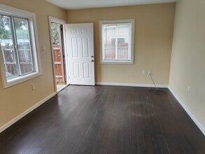 Building Photo - Margarita3