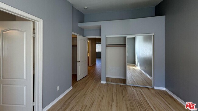 Building Photo - 5730 S Glennie Ln