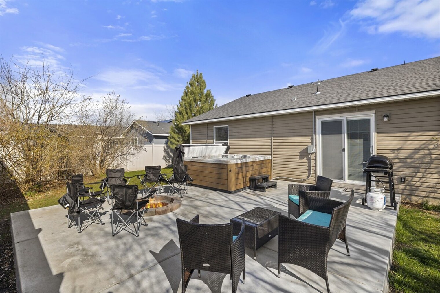 Building Photo - 11163 Silver River Loop