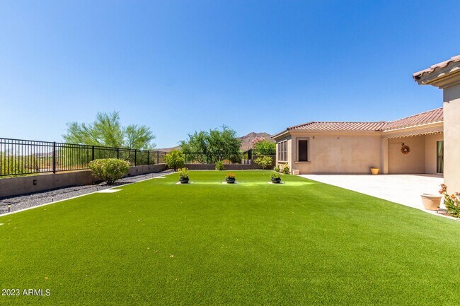Building Photo - Gorgeous 5 bed 4.5 bath single level home in Scottsdale