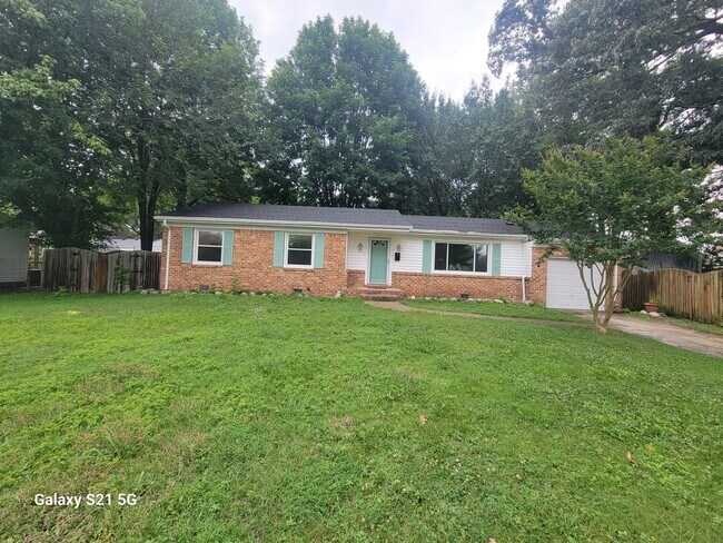 Building Photo - 512 S Kings Point Rd