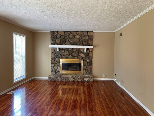 Building Photo - 1397 Brookcliff Dr