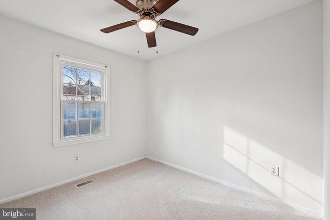 Building Photo - 5450 Lighthouse Ln