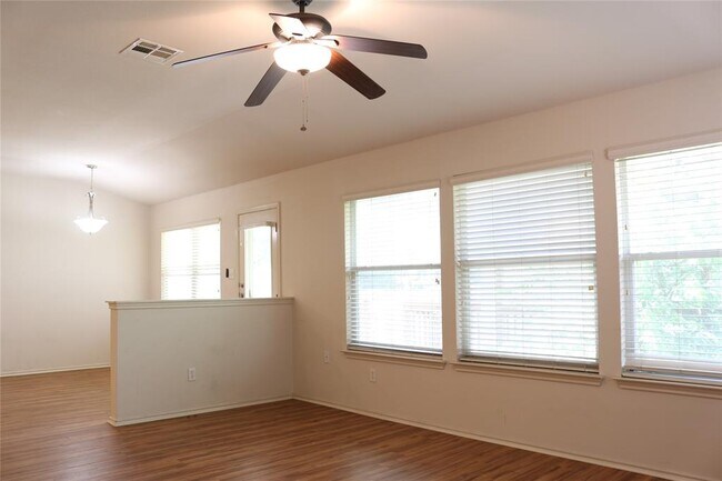 Building Photo - 1811 W Pflugerville Pkwy