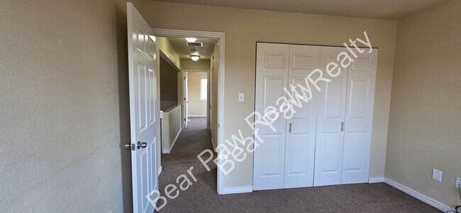 Building Photo - 322 Hacienda Ct