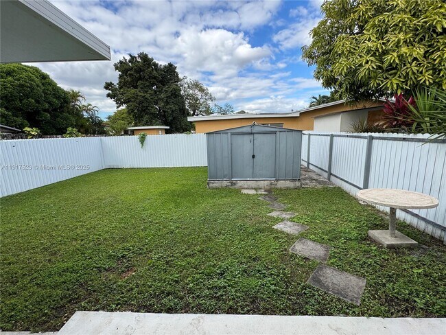 Building Photo - 8101 SW 4th St