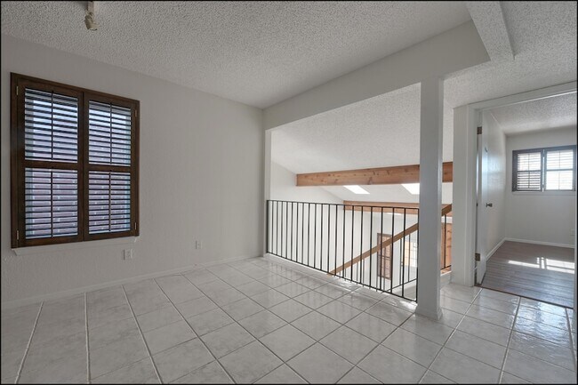 Building Photo - 6622 Dawn Dr