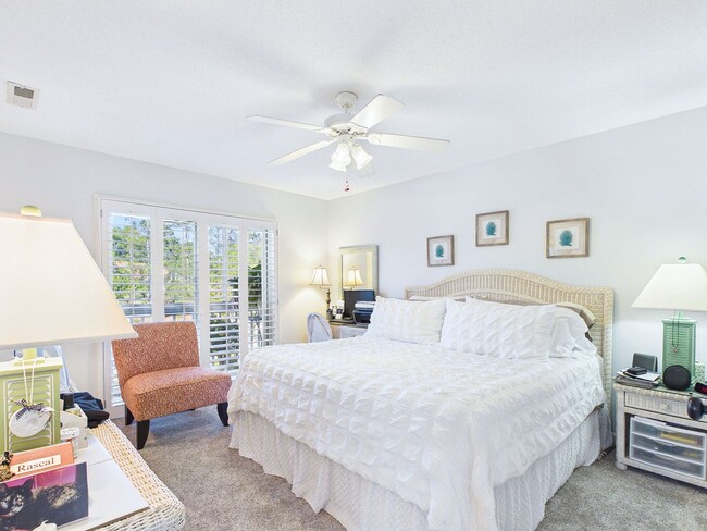 Building Photo - Gorgeous Furnished 2 Bdrm/2 Bath Condo in St James Community!
